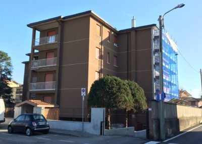 facciata condominio recinzione vecchia