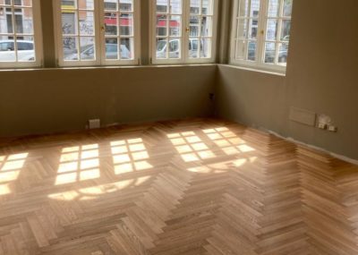 Parquet a spina di pesce nella Villaggio del Sarto a Milano