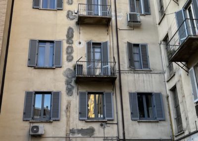 Lavori facciata cortile interno durante la microsabbiatura